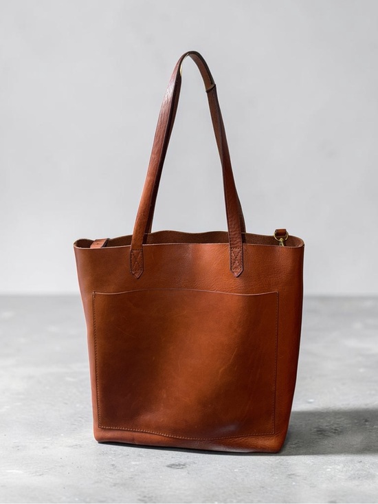 Madewell Handbags - Madewell Leather Tote in Warm Chestnut Brown